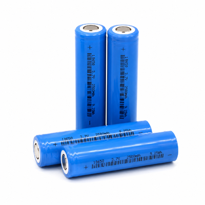 คุณภาพ จําหน่ายจากโรงงาน Yunfan 18650 2500mAh 3.7V ไลธิโอม์เซลล์กระบอก 1C ชาร์จ 1.5C พา 500 จังหวะ โรงงาน